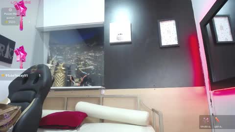 hanna_lamber online show from 8, 3, 2025