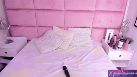  Hanna  online show from 12, 4, 2026