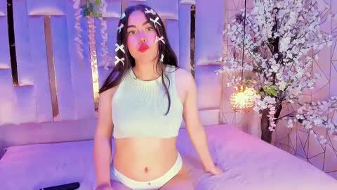 hannacollins_2 online show from 2, 10, 2025