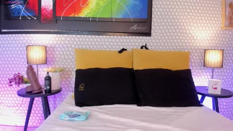 Snapshot of hannadowling_gh chatting on 15, 12, 2025 Hanna online show from 15, 12, 2025