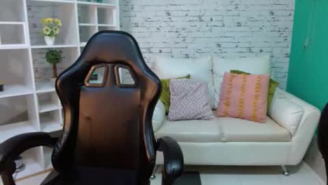 Hannah  online show from 14, 10, 2025