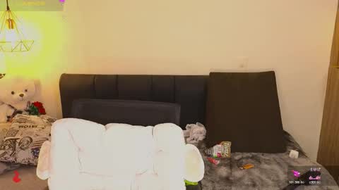 Hannah Williams online show from 11, 1, 2026