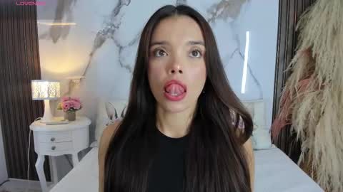 Hannahill69 online show from 4, 3, 2026