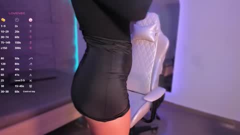 hannahmonttgomery  Help me reach 100 Hands up online show from 12, 2, 2026