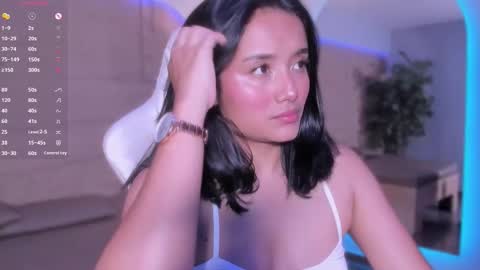 hannahmonttgomery  Help me reach 100 Hands up online show from 9, 3, 2026