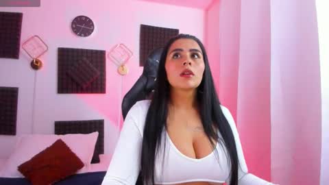 Hanna  online show from 9, 11, 2025