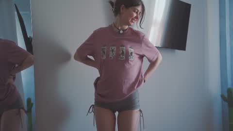 Snapshot of hannasthesia chatting on 19, 6, 2026 Hanna online show from 19, 6, 2026