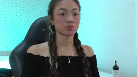 Snapshot of hantonella chatting on 11, 6, 2026 Anto online show from 11, 6, 2026