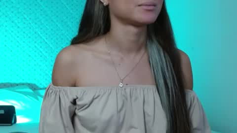Snapshot of hantonella chatting on 18, 6, 2026 Anto online show from 18, 6, 2026