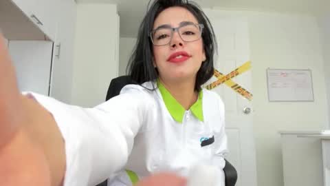 Happer Quinn  Mr Hale online show from 18, 12, 2025