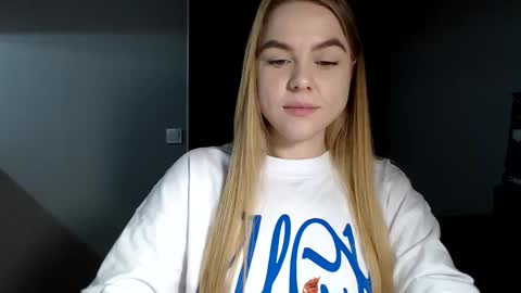 Snapshot of happy_fox_ chatting on 5, 2, 2025 happy_fox_ online show from 5, 2, 2025