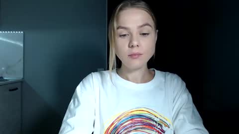 Snapshot of happy_fox_ chatting on 19, 10, 2025 happy_fox_ online show from 19, 10, 2025