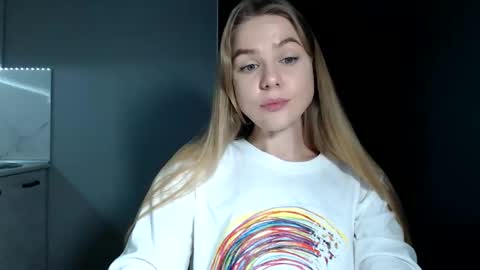 Snapshot of happy_fox_ chatting on 3, 12, 2025 happy_fox_ online show from 3, 12, 2025