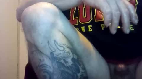 Snapshot of happydick69a chatting on 28, 11, 2025 happydick69a online show from 28, 11, 2025