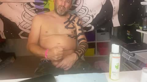 Snapshot of happyendingstory chatting on 4, 1, 2025 Josh Hamilton online show from 4, 1, 2025