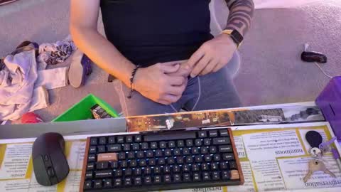 Snapshot of happyendingstory chatting on 18, 11, 2025 Josh Hamilton online show from 18, 11, 2025