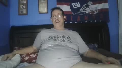 Snapshot of happyhappy4 chatting on 8, 1, 2026 happyhappy4 online show from 8, 1, 2026