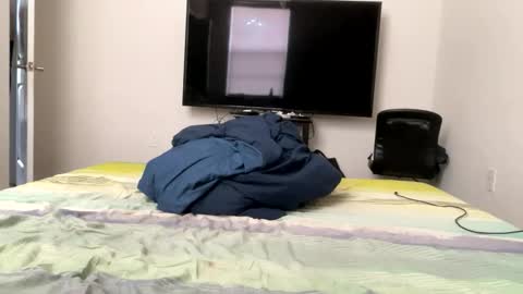 happyhipppp online show from 24, 4, 2026