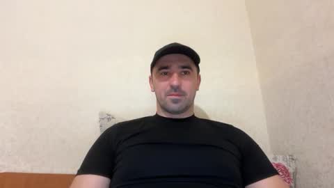 Snapshot of hard_to_obey chatting on 14, 11, 2025 Vadim online show from 14, 11, 2025