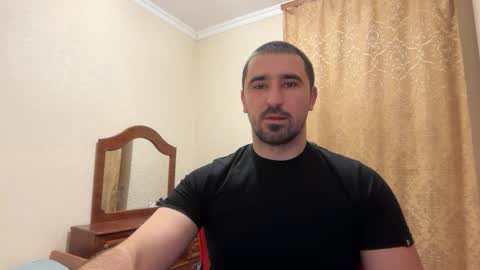 Snapshot of hard_to_obey chatting on 22, 11, 2025 Vadim online show from 22, 11, 2025