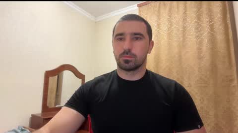 Snapshot of hard_to_obey chatting on 23, 11, 2025 Vadim online show from 23, 11, 2025