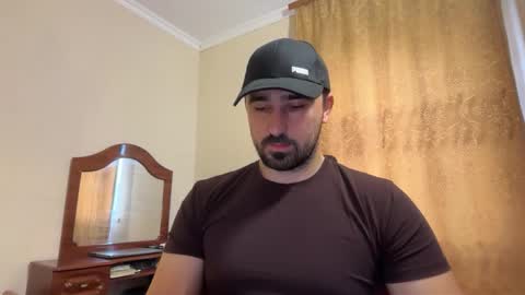 Snapshot of hard_to_obey chatting on 30, 11, 2025 Vadim online show from 30, 11, 2025