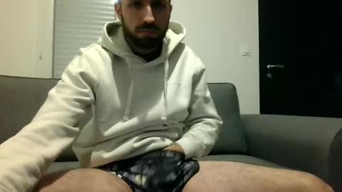 Mika online show from 17, 2, 2025