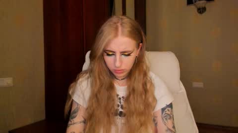 Julia online show from 10, 9, 2025