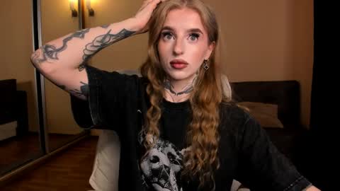Snapshot of harley_kimm chatting on 24, 4, 2026 Julia online show from 24, 4, 2026