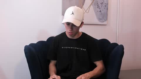Snapshot of harry_klein chatting on 12, 10, 2025   H  K   online show from 12, 10, 2025