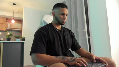 Harry Zandes online show from 31, 12, 2024