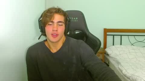 Snapshot of harryking1 chatting on 12, 10, 2025 harryking1 online show from 12, 10, 2025