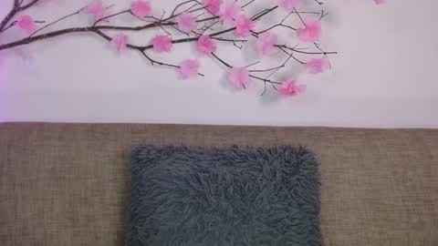     online show from 14, 1, 2025