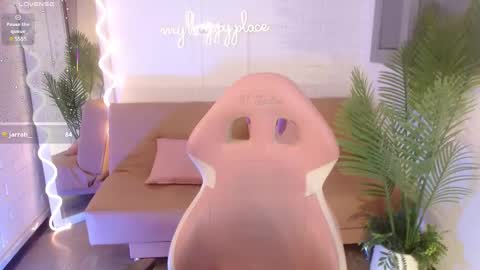 Snapshot of haruu_tay chatting on 12, 3, 2025 Haru  online show from 12, 3, 2025