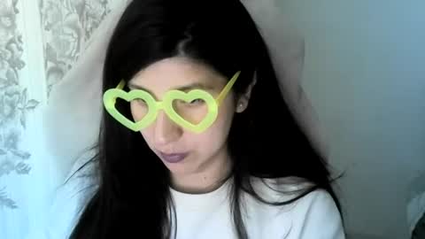 lady online show from 10, 10, 2025