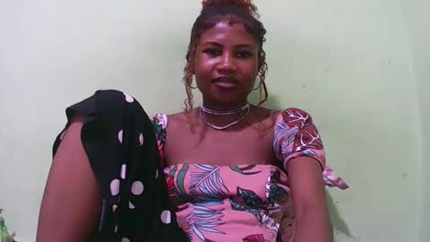 Snapshot of hasleyinah chatting on 4, 5, 2026 hasleyinah online show from 4, 5, 2026