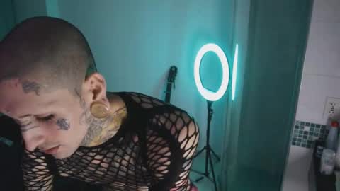 More content   2   online show from 15, 10, 2025