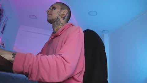 More content   2   online show from 19, 10, 2025