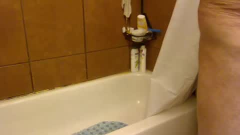 Snapshot of hawaii_guy29 chatting on 14, 12, 2024 hawaii_guy29 online show from 14, 12, 2024