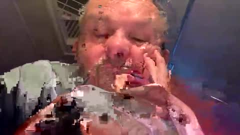 Snapshot of hawks2113 chatting on 22, 12, 2024 hawks2113 online show from 22, 12, 2024