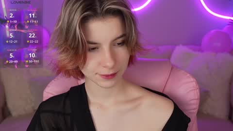 haylaamber online show from 2, 12, 2024