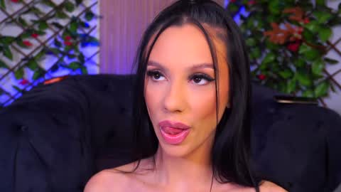Snapshot of hayliemilf chatting on 13, 12, 2024 Haylie online show from 13, 12, 2024