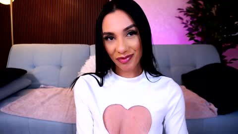Snapshot of hayliemilf chatting on 5, 1, 2025 Haylie online show from 5, 1, 2025