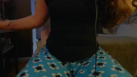 Snapshot of hazel_lyn222 chatting on 4, 10, 2025 Hazel online show from 4, 10, 2025