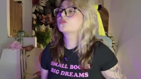 Snapshot of hazelbrownn23 chatting on 13, 5, 2026 Hazel Brown online show from 13, 5, 2026