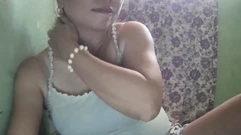 Snapshot of hazeldhane chatting on 15, 7, 2026 hazeldhane online show from 15, 7, 2026