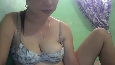 Snapshot of hazeldhane chatting on 23, 7, 2026 hazeldhane online show from 23, 7, 2026