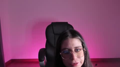 HazelKush online show from 14, 10, 2025