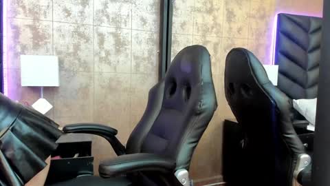 HazelMoret online show from 16, 1, 2025