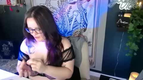 Snapshot of hazeyviolet333 chatting on 3, 4, 2026 HazeyViolet333 online show from 3, 4, 2026